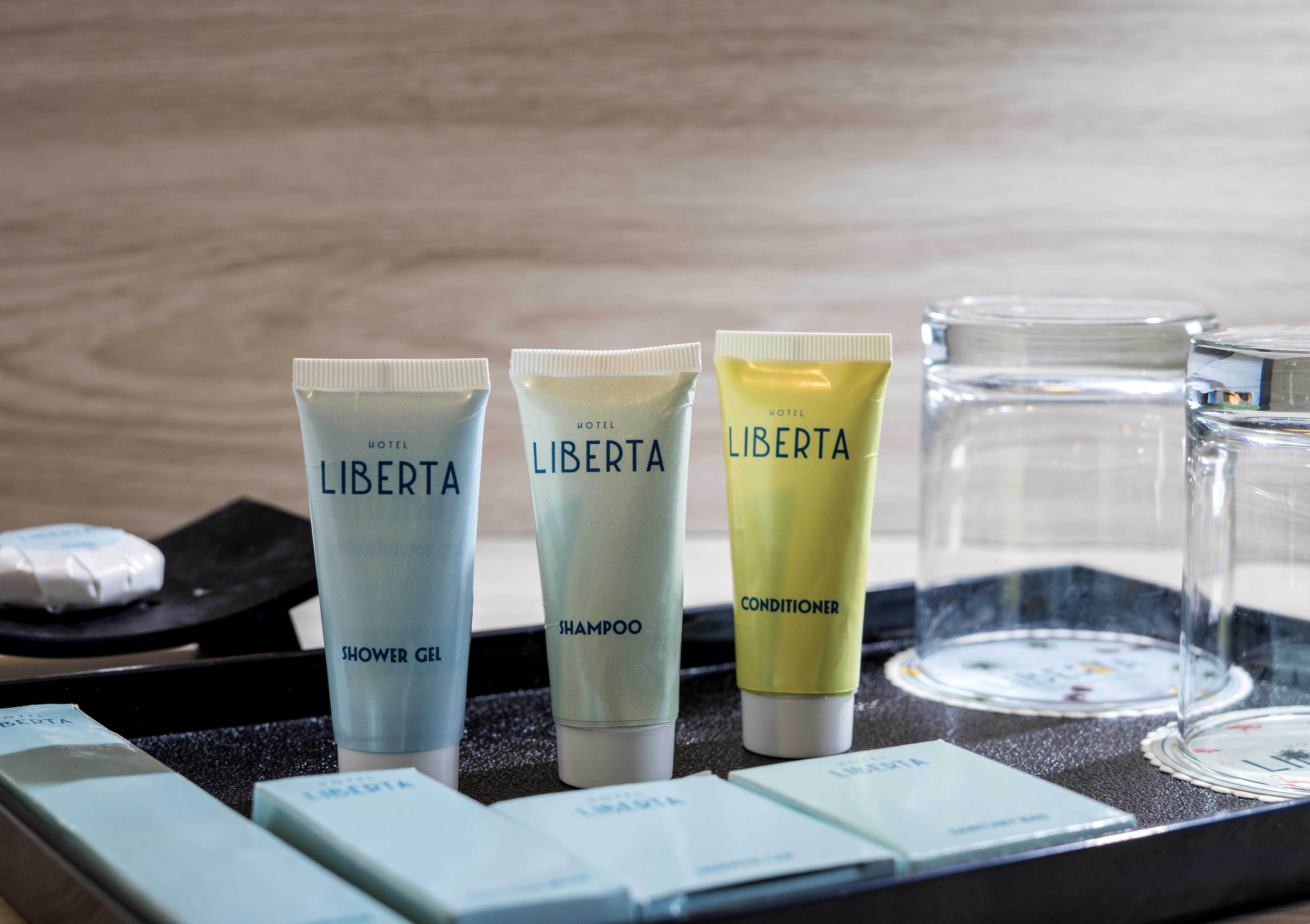 Liberta Seminyak Hotel Esterno foto